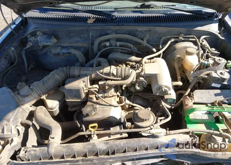 2001 Toyota Tacoma z USA, uszkodzony, nr VIN 5TENL42N51Z718190